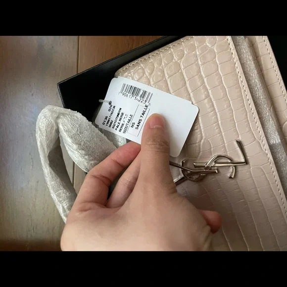 SUNSET CHAIN WALLET IN CROCODILE EMBOSSED LEATHER - Picture 2 of 9